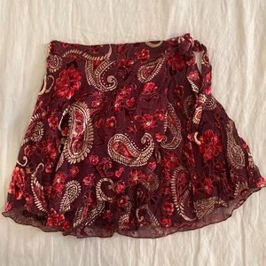 SOLD - Francesca’s high waisted paisley wrap skirt - M